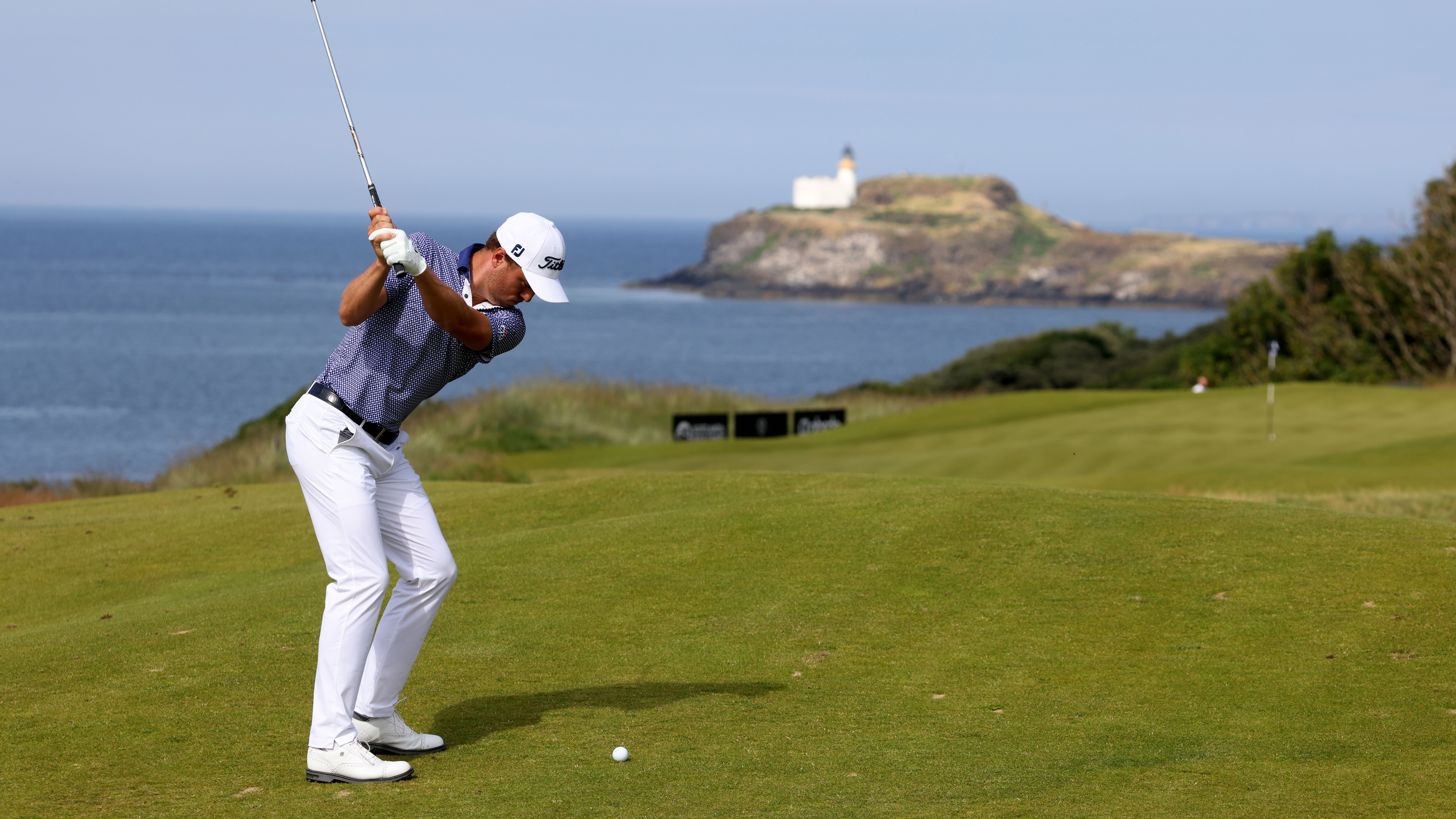 Golf fans react as Justin Thomas WEARS A HOODIE at the Scottish Open!