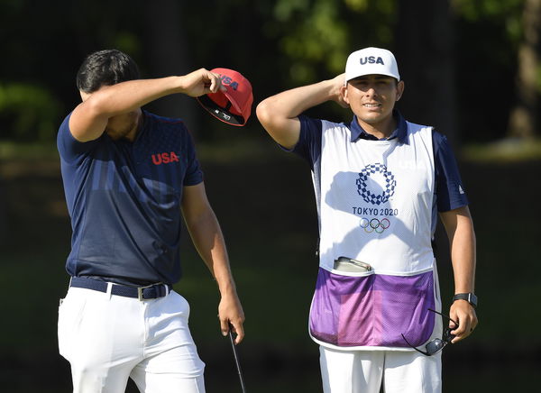 Should golf caddies also receive a gold medal at the Olympic Games?