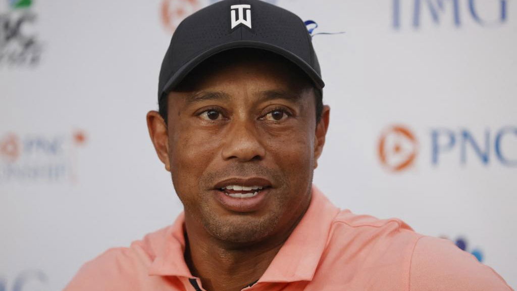 Tiger Woods-signed Scotty Cameron putter sells for over $300,000