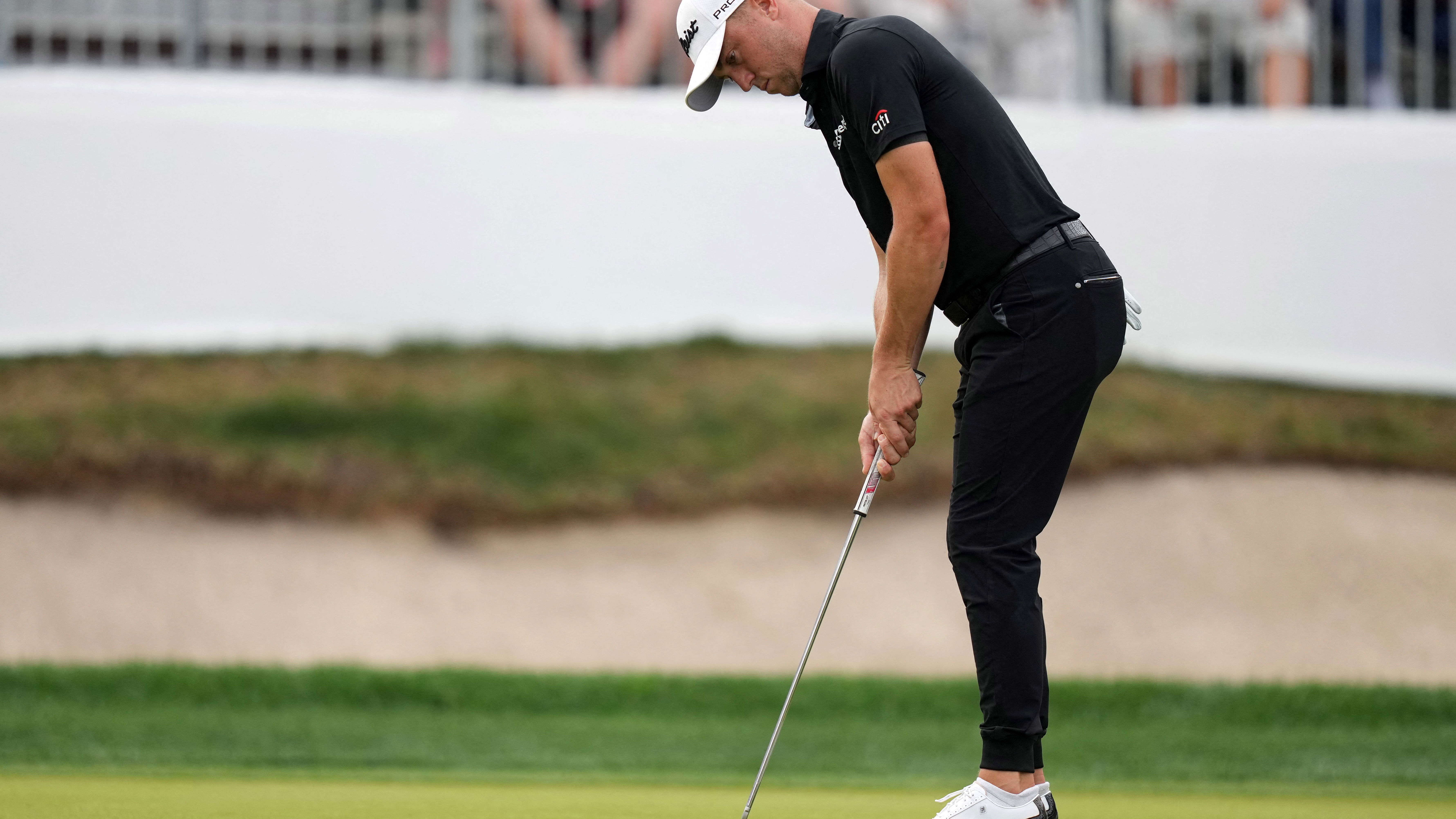 "Golf snobbery is wrong!": Golf fans react to Justin Thomas' golf joggers