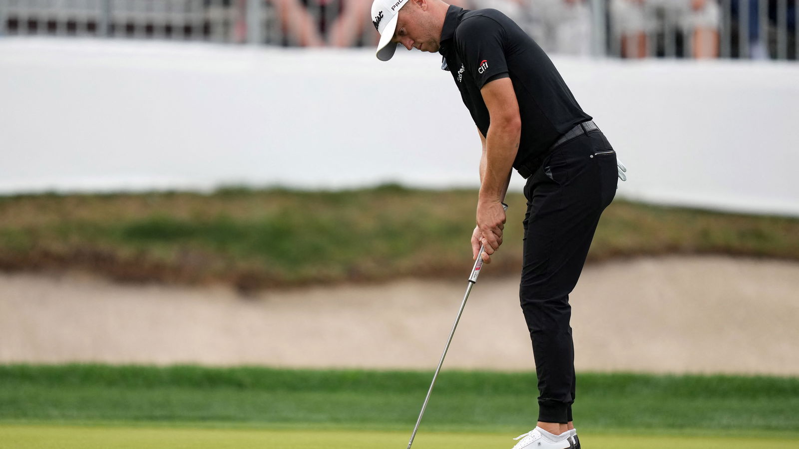 "Golf snobbery is wrong!": Golf fans react to Justin Thomas' golf joggers