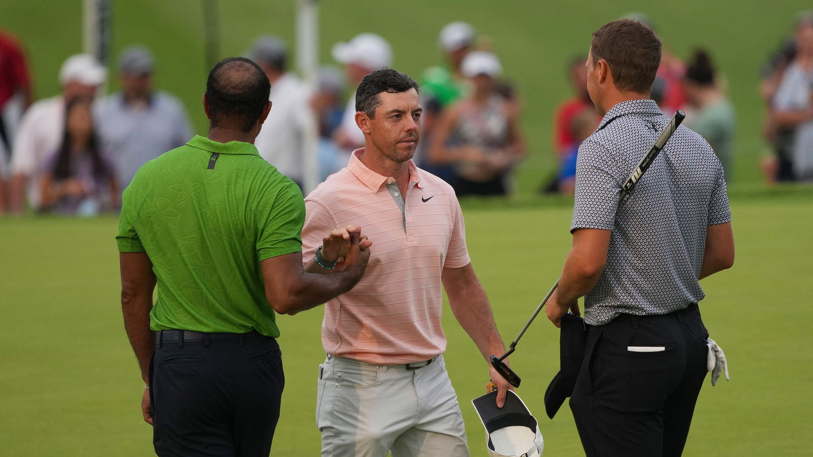 WATCH: Tiger Woods lets Rory McIlroy test out his driver at Adare Manor