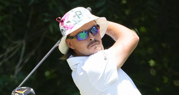 Rickie Fowler rallies to make cut on PGA Tour in new bucket hat