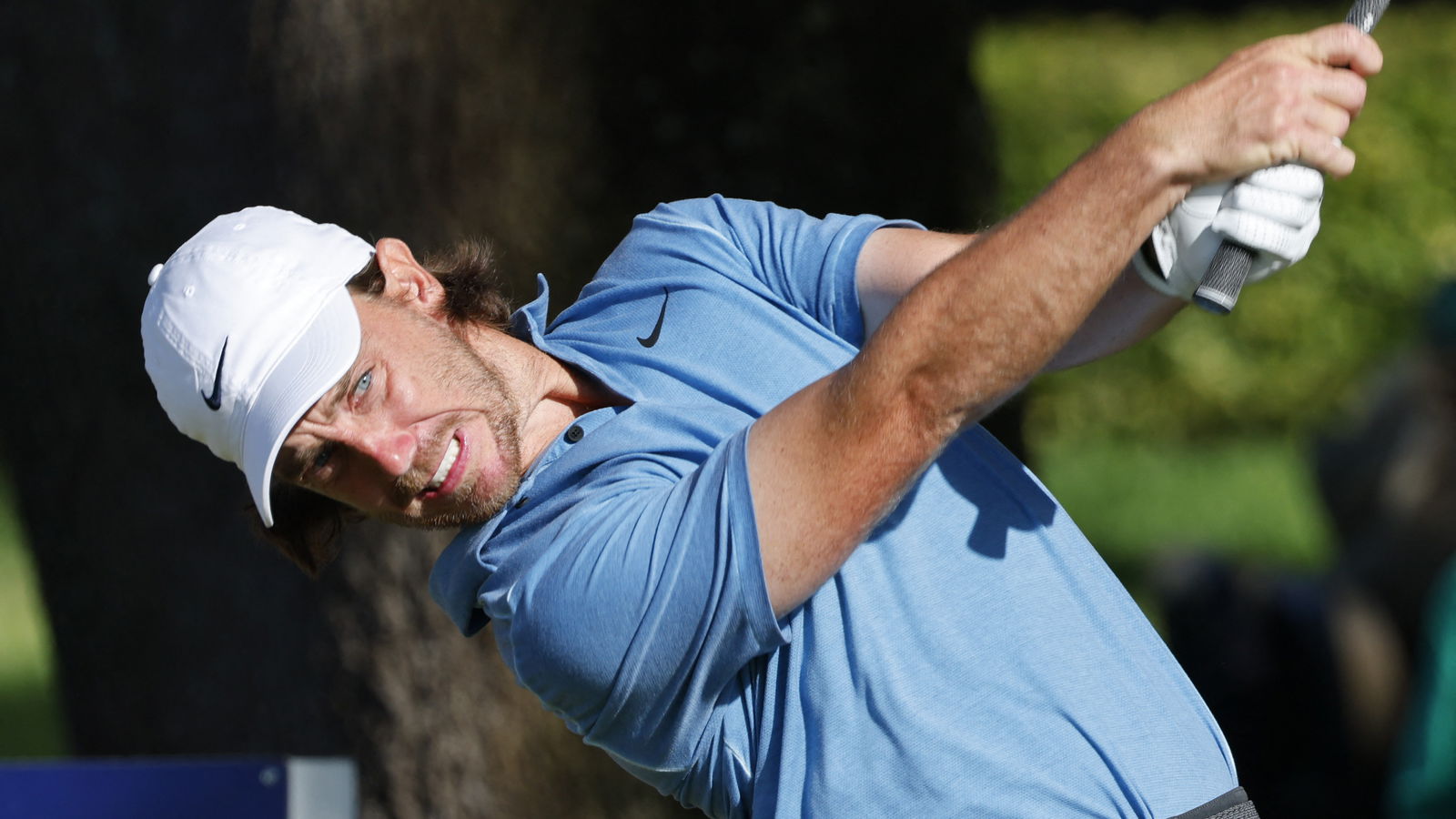 Golf Driving Tips: guide to fundamentals, best golf grip, tips and fault fixes