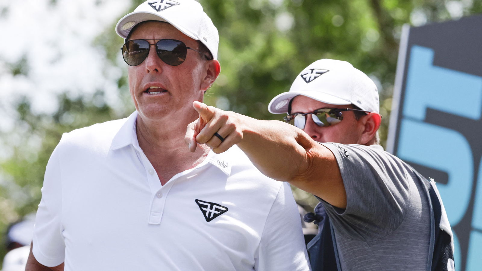 Phil Mickelson SLAMS golf journalist: 