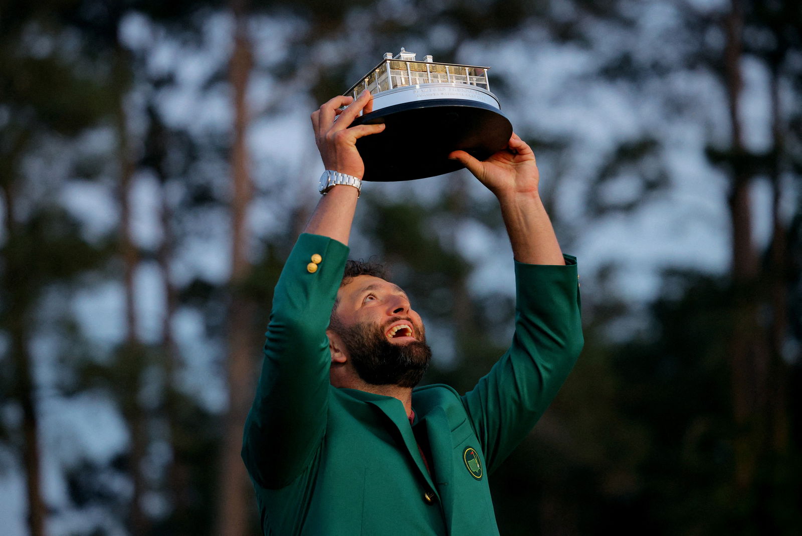LIV Golf's Thomas Pieters throws Titleist driver into trash can at The Masters!