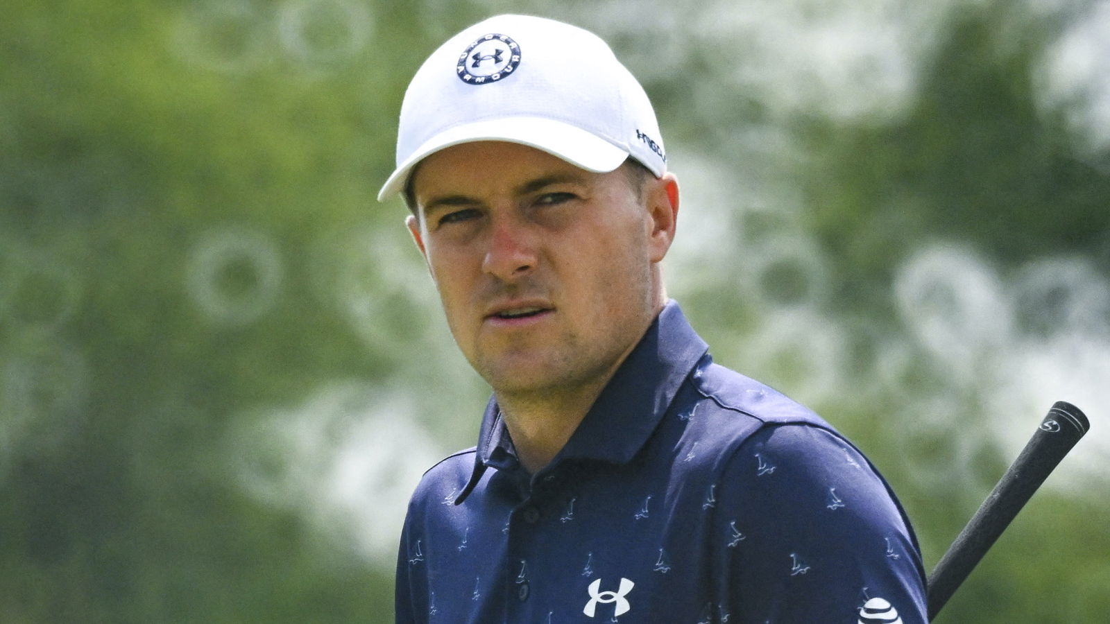 WATCH: Jordan Spieth has unique interaction with young fan at Memorial