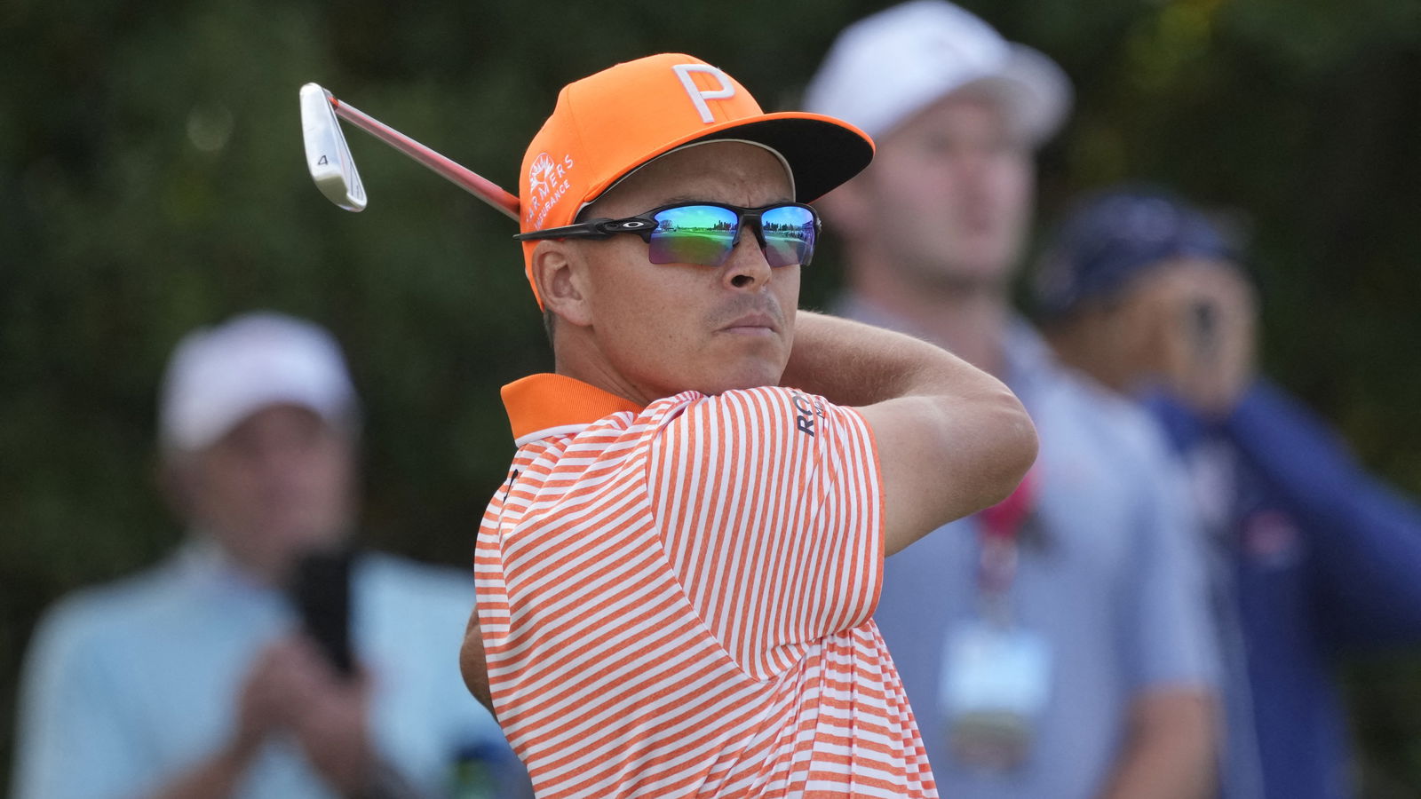 Rickie Fowler nearly shoots 59 to jump up leaderboard at Travelers