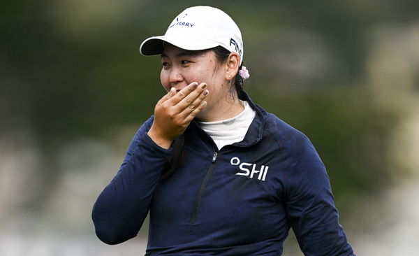 Allisen Corpuz holds off Charley Hull to win historic US Women's Open