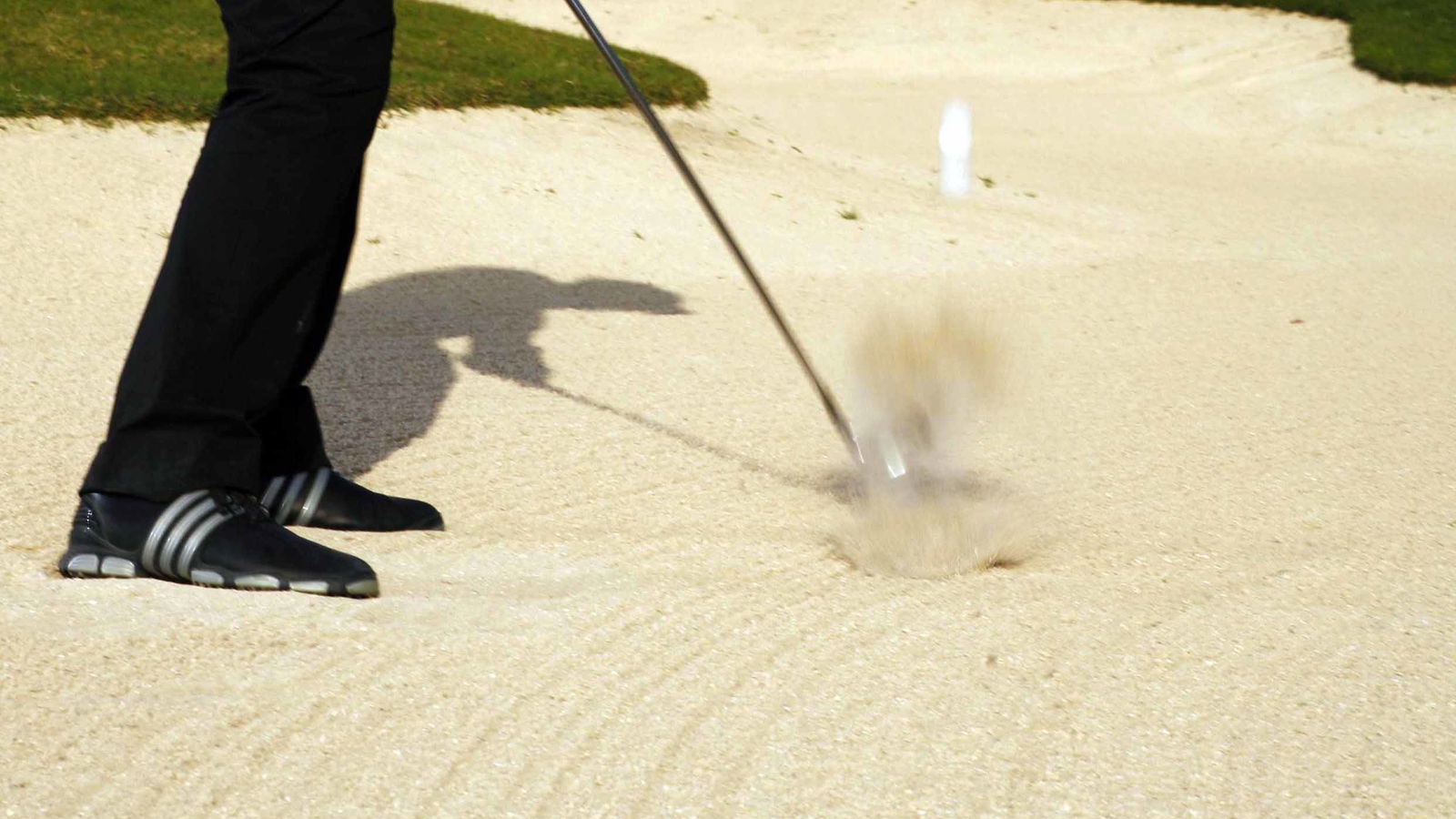How Sergio Garcia plays bunkers - by his dad