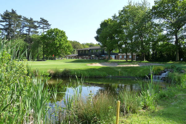 Ten golf driving ranges in Leeds