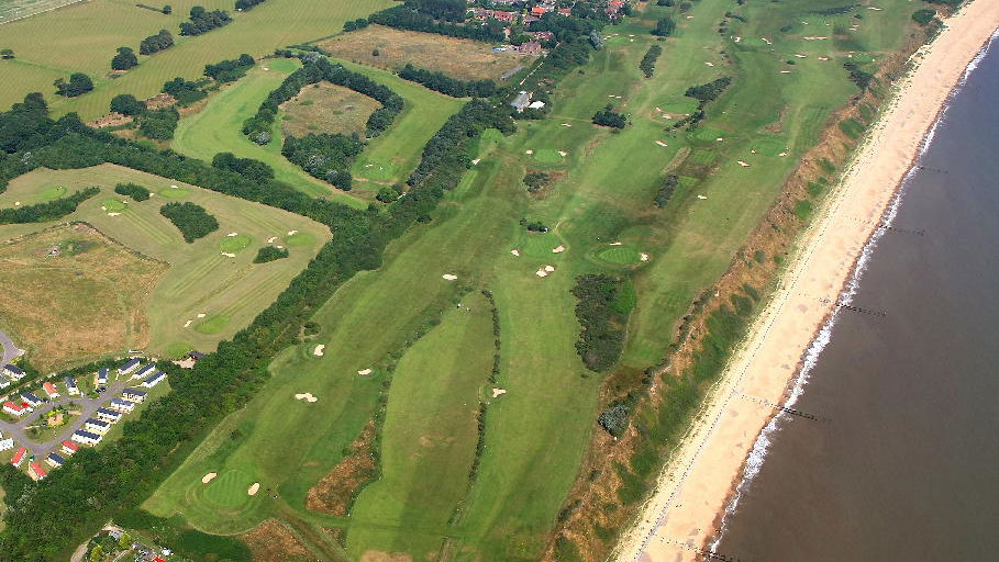 Golf club boss refuses to help collapsed barmaid