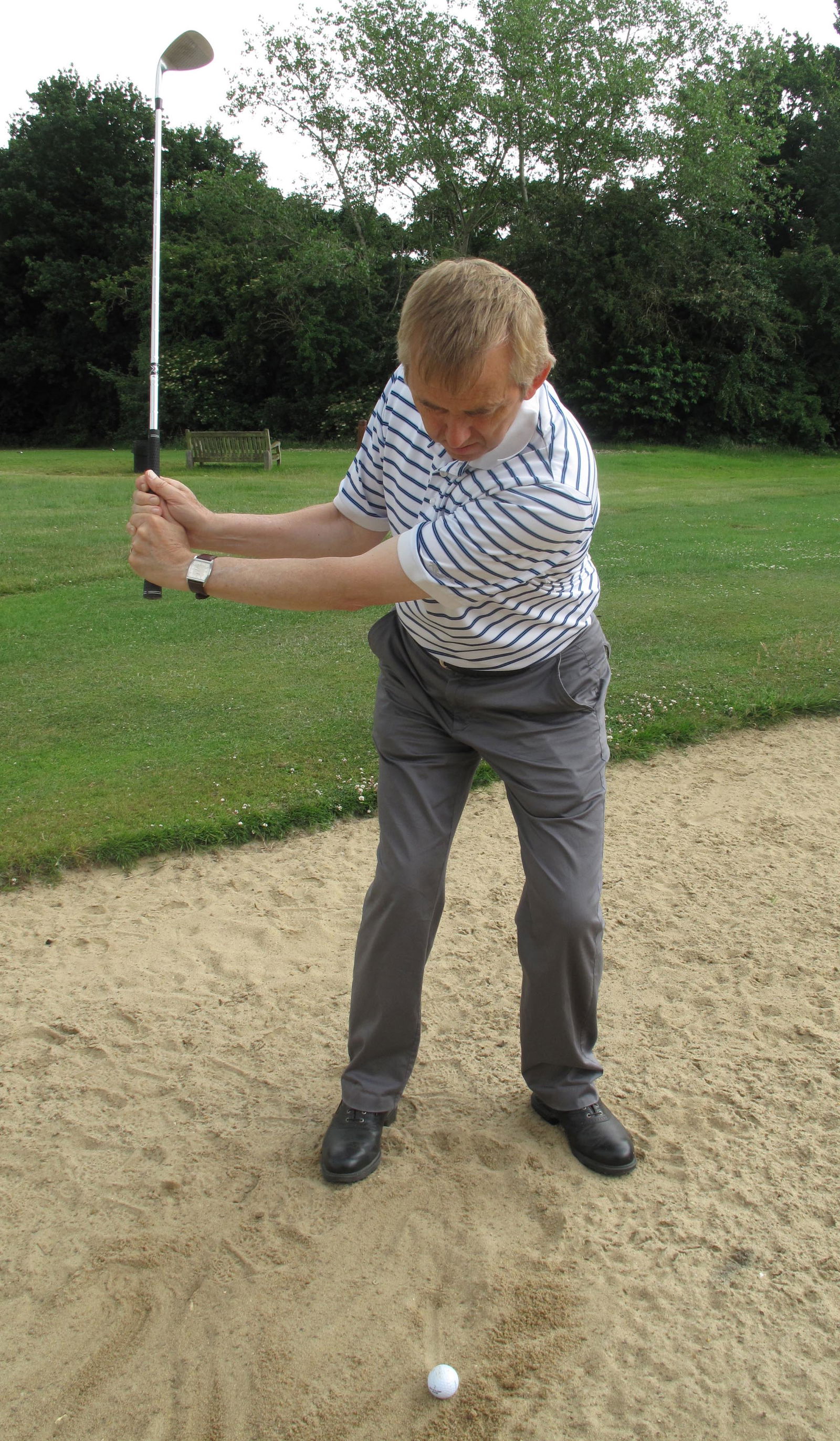 Video: Luke Donald bunker play in slow motion