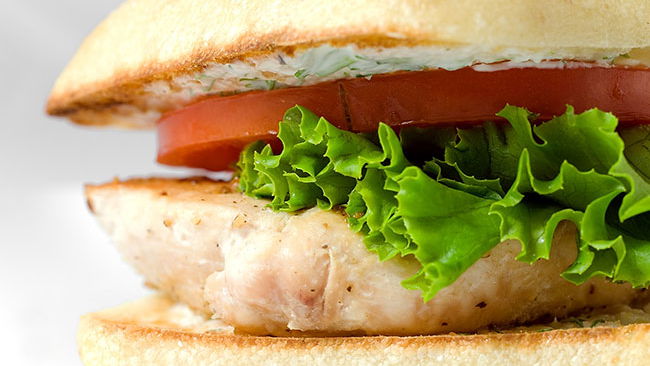 Chicken sandwich and soothing words helped Els win Open