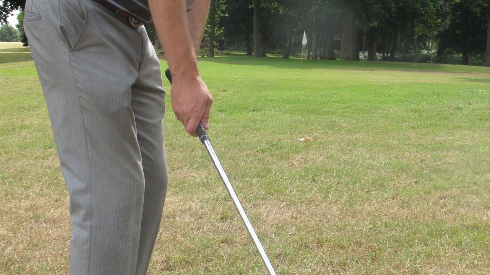 Golf Practice Drills: chipping alignment