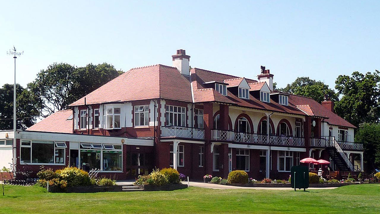 Golf club administrator crashes in club car park