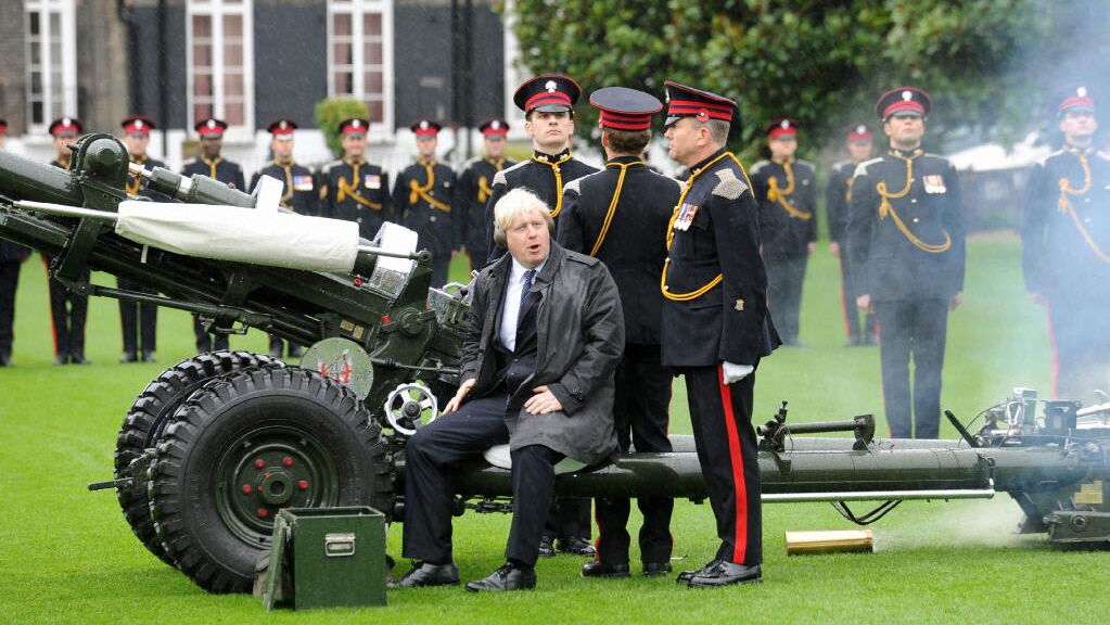 Boris Johnson opposes London golf course plan