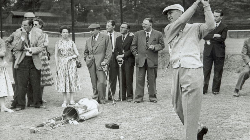Hogan's clubs from 1953 to go on auction