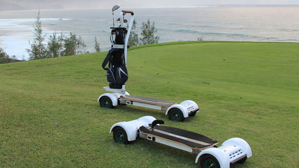 GolfBoard surfs onto UK courses