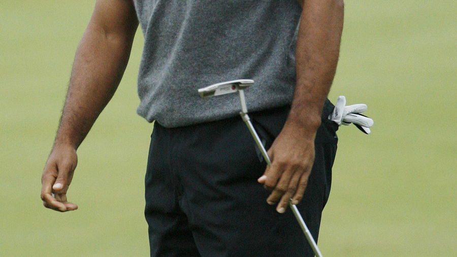 Villegas skins Tiger in Thailand