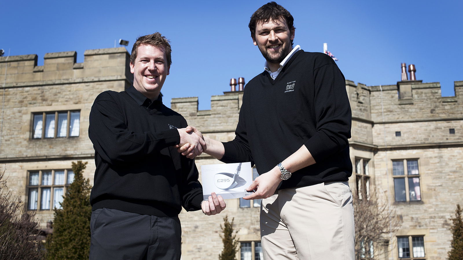 De Vere welcome England cricketer
