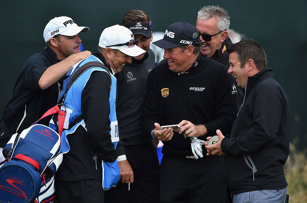 WATCH: Justin Thomas goes to pick up grandma before tee time