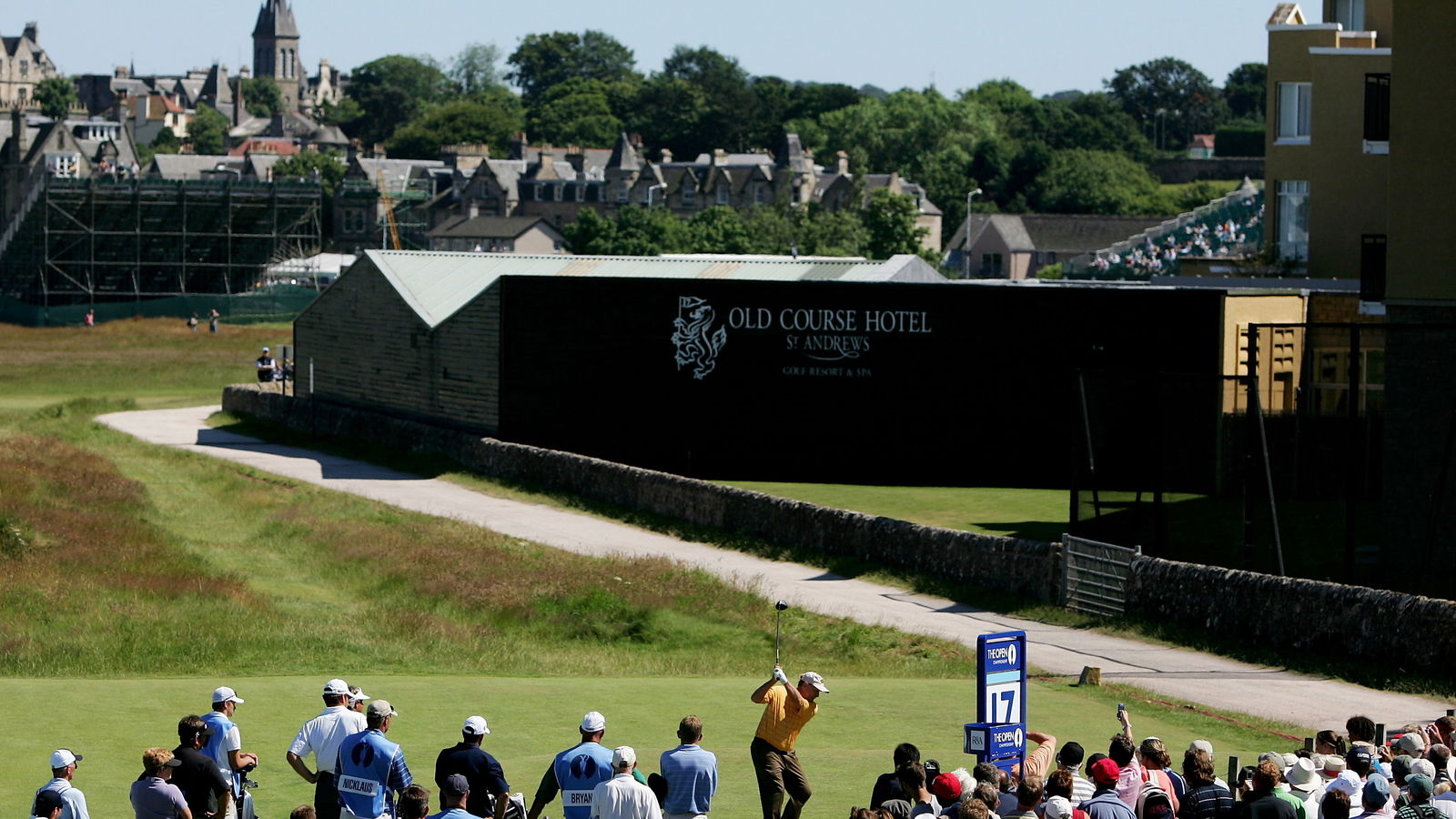 St Andrews reinforcing hotel roof on Road Hole