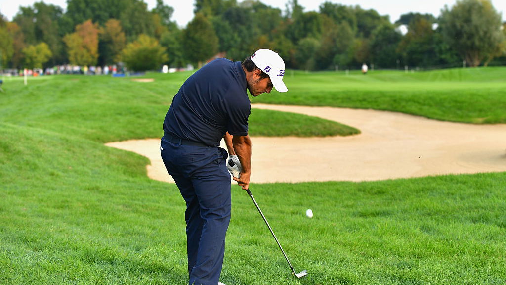 how to tackle golf's flyer lie