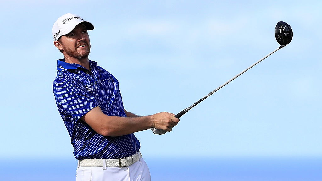 jimmy walker leads tournament of champions with 42 inch driver shaft