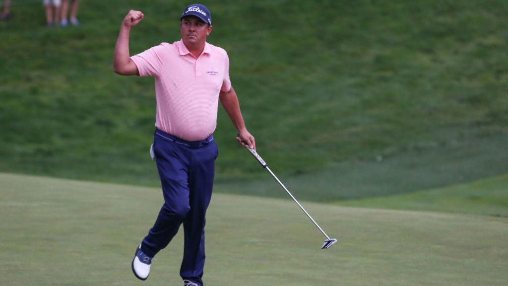 Learn Dufner's putting 'breathing technique'