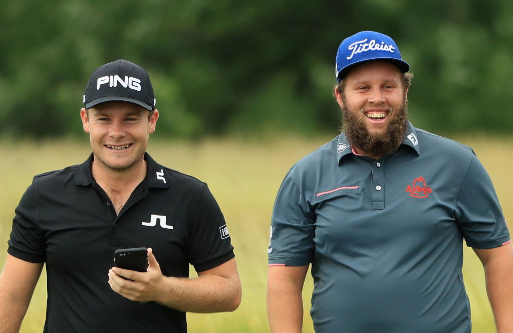 beef and hatton show how to escape bunkers and rough at erin hills, but it's not legal