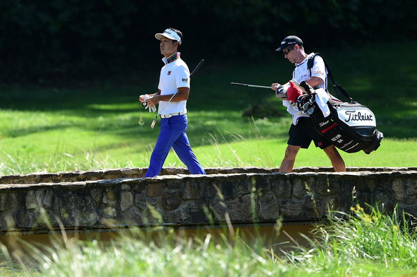 Kevin Na argues with caddie over shot selection, proves caddie wrong