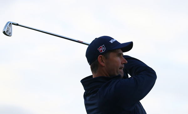 padraig harrington proves the golf ball doesn't go too far in 2018