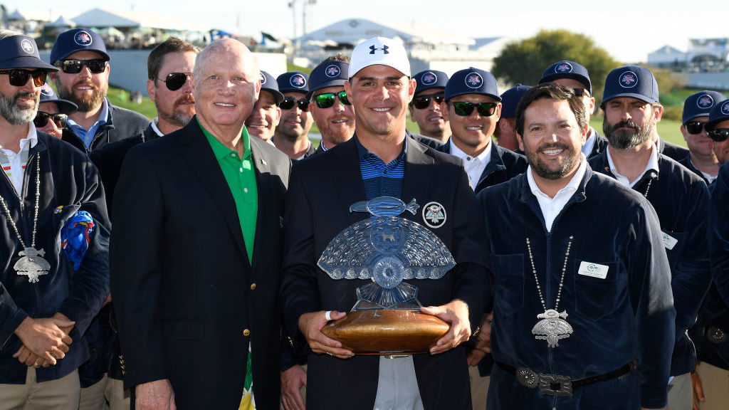 Woodland comes through play-off at Phoenix Open: in the bag