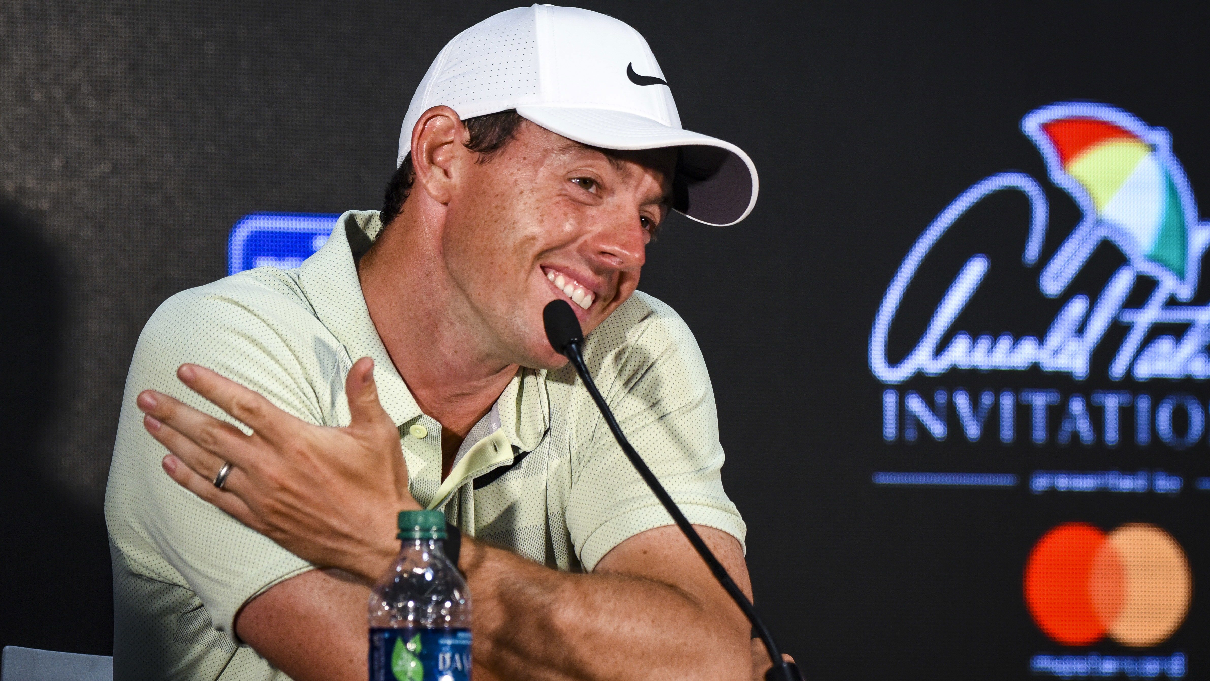 Rory McIlroy: PGA Tour needs to "limit alcohol sales on the course"