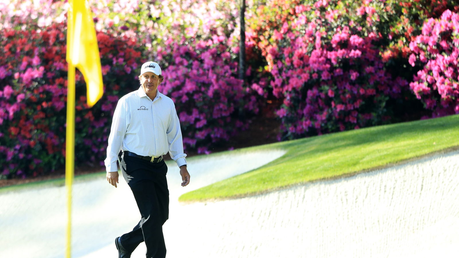Mickelson strikes deal to wear Mizzen+Main shirts