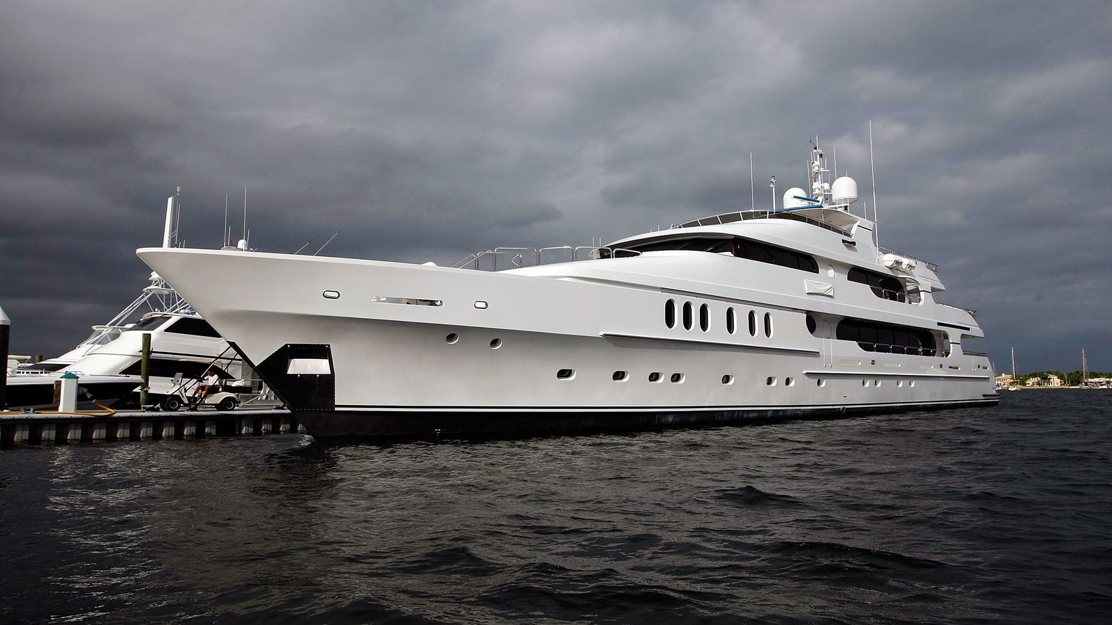 Woods cruises into New York in his $20m yacht ahead of US Open
