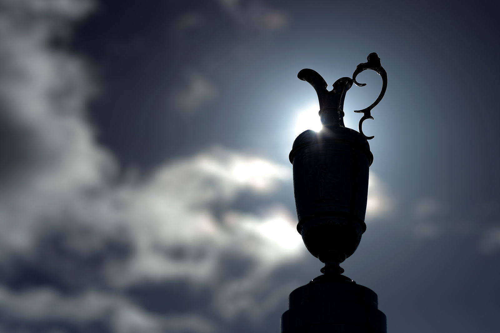 Woods not reaching for driver at Carnoustie, 'hit 3-iron 333 yards' 