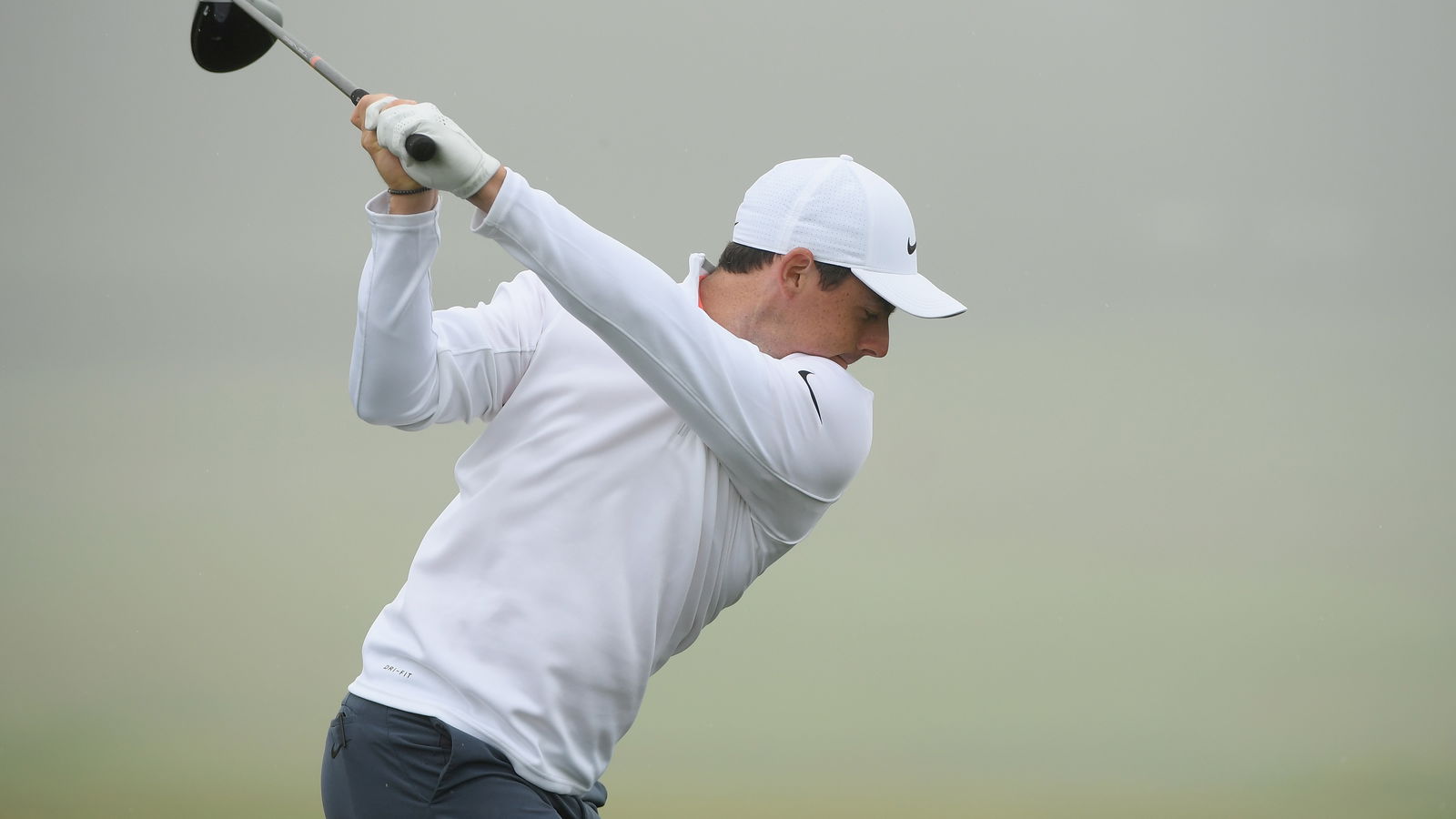 McIlroy taking cautious approach off tee at Shinnecock