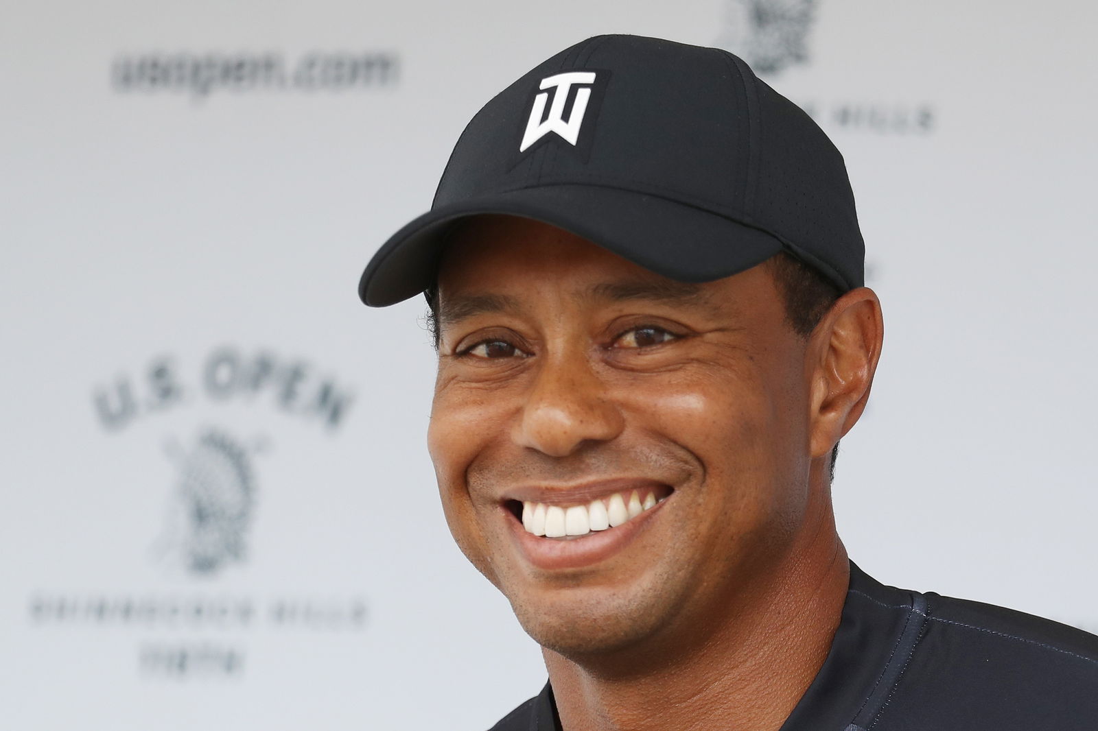 Tiger Woods is testing a new TaylorMade mallet putter, and the world is going mad!