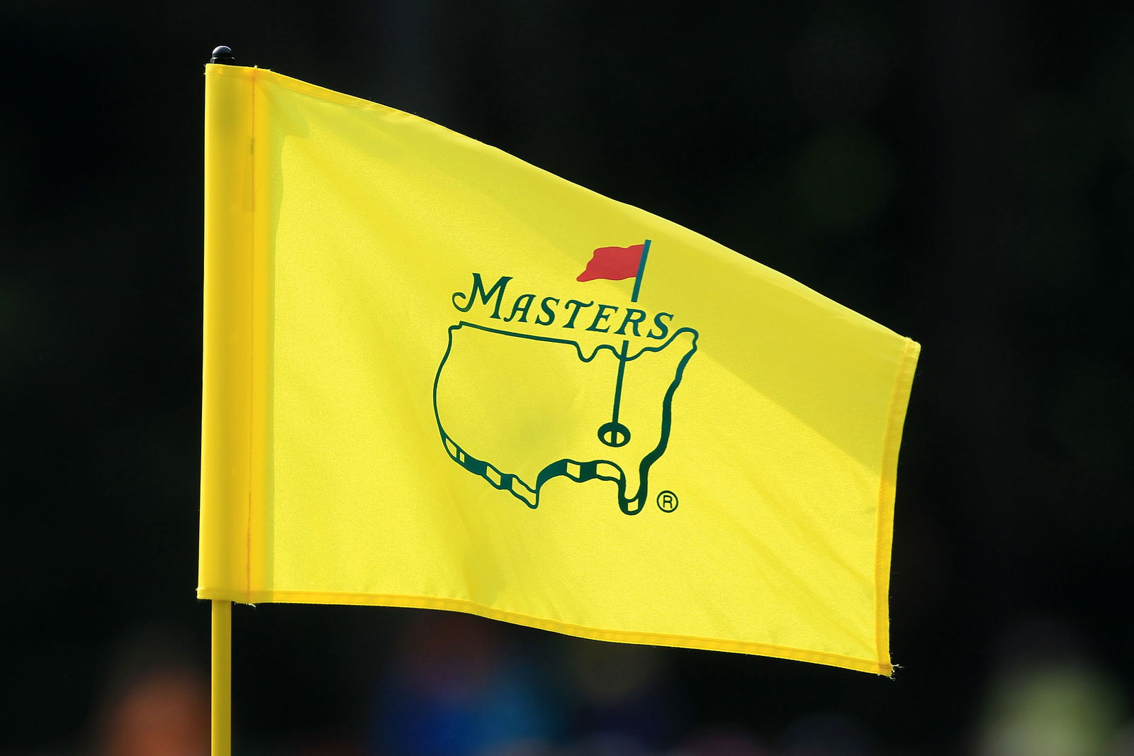 Fleetwood's caddie upstages boss at Masters