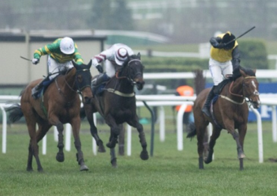 Horse racing jockey STRUCK IN EYE with golf ball during a race!