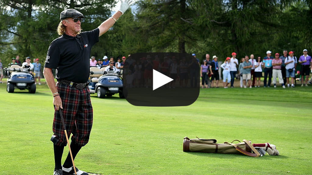 WATCH: Tour stars compete with hickory golf clubs 