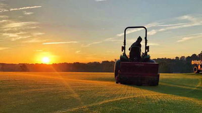 Greenkeepers can "still attend work" during UK lockdown