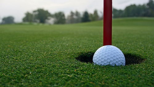 WATCH: 4 golfers make aces during same outing, 1 makes a million!