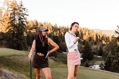 Calliope Golf introduce FASHIONABLE CLOTHES for the modern FEMALE GOLFER!