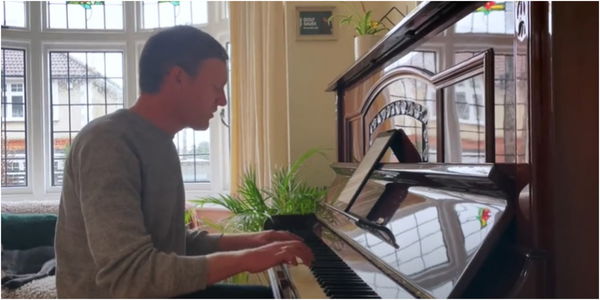 WATCH: Man turns classic folk song into hilarious takedown of PGA Tour pros