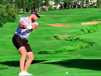 Long Drive champion Martin Borgmeier hits DECHAMBEAU-STYLE shot to par-4 green