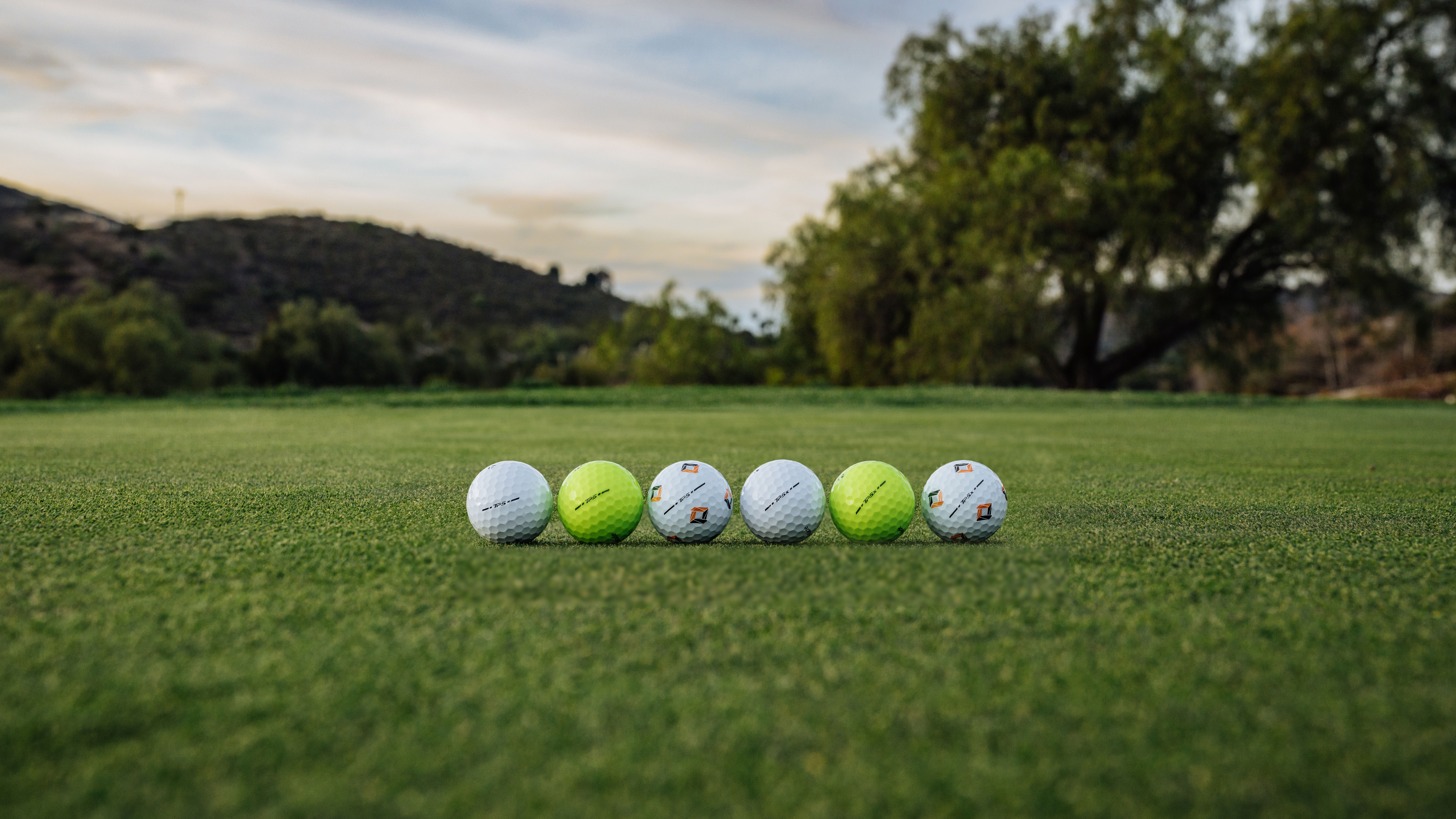 TaylorMade TP5 / TP5x