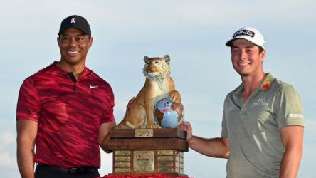 Tiger Woods hands Viktor Hovland trophy as funny YouTube story is told